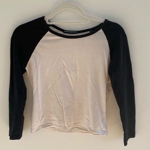 brandy melville cropped baseball tee